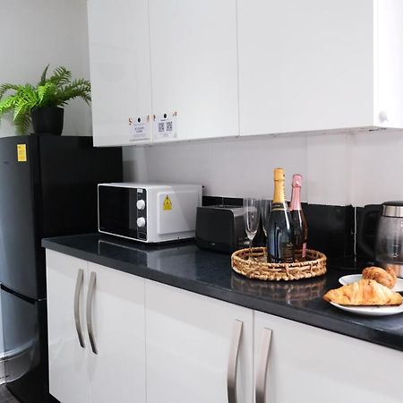 Bee Stays - Northway House Warrington  Luaran gambar